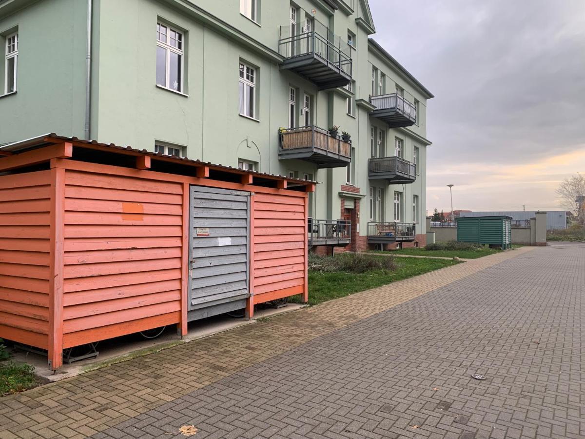 Ruhig - Privatparkplatz - Barrierearm Quiet - Private Car Park - Low Barrier Magdeburgo Esterno foto